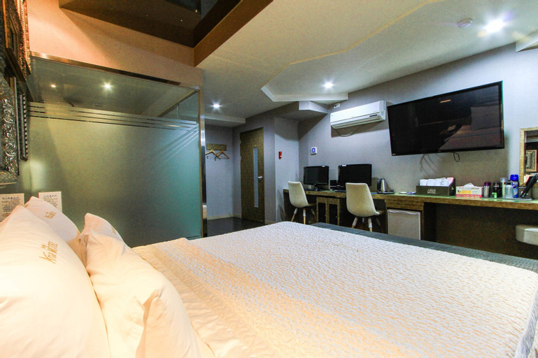 Bedroom 9