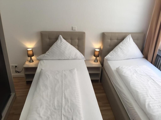 Bedroom 2, Hotel Central Hannover, Region Hannover