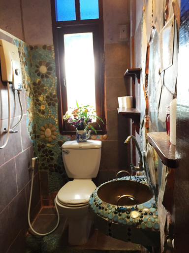 Bathroom 3, Shanti Lodge Bangkok, Dusit