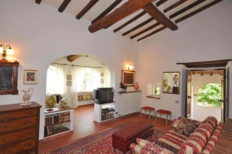 Others 5, Villa Caterina, Arezzo