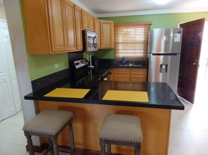 Others 5, Marley Road Executive Guest Apartment
