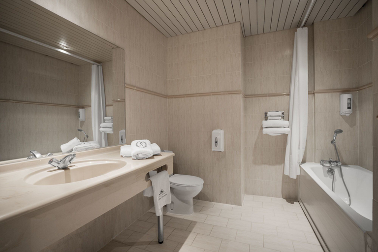 Bathroom 4, Langley Resort Napoléon Bonaparte, Haute-Corse