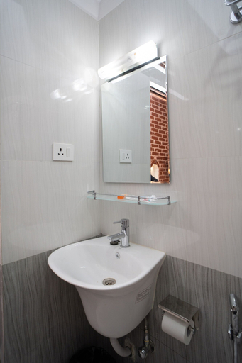 Bathroom 3, Madhuban Hotel, Bagmati