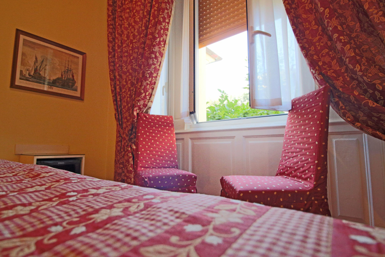 Bedroom 3, Il Giardino di Albaro, Genova