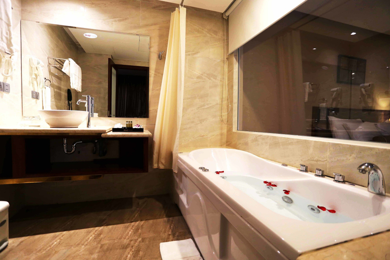 Bathroom 5, Sandals Stay, Da Nang