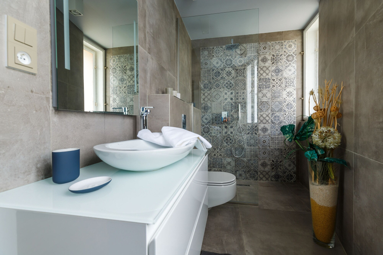 Bathroom 3, Apartments Bohemia Rhapsody, Karlovy Vary