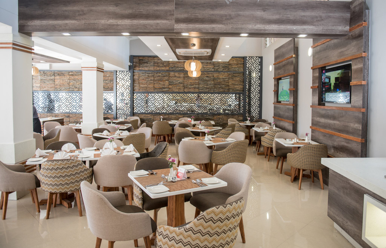 Food & Drinks 5, Holiday Inn MUTARE by IHG, Mutare