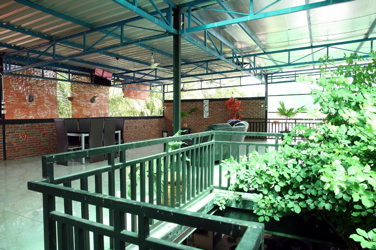 Others 2, OYO 933 Wisma Malawen, Palangkaraya