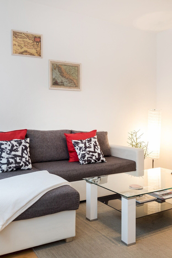 Others 4, Modern Apartment few Steps From Main Square!, Zagreb