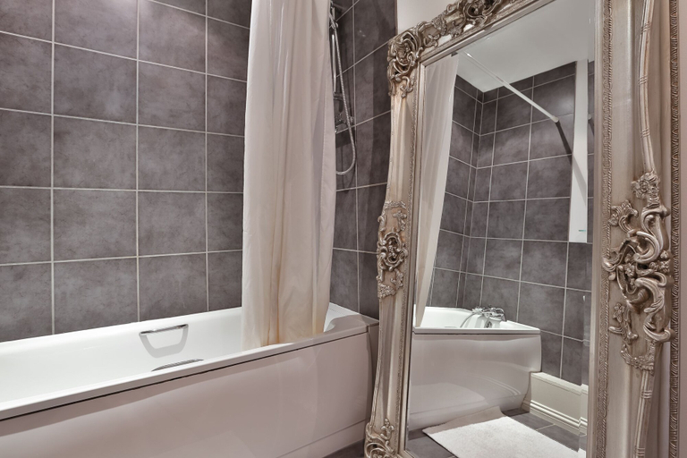 Bathroom, Austin David Apartments - Classic 2 Bed, London