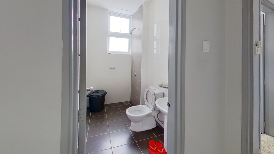 Bathroom 3, Alyssa Dwiputra Homestay, Kuala Lumpur