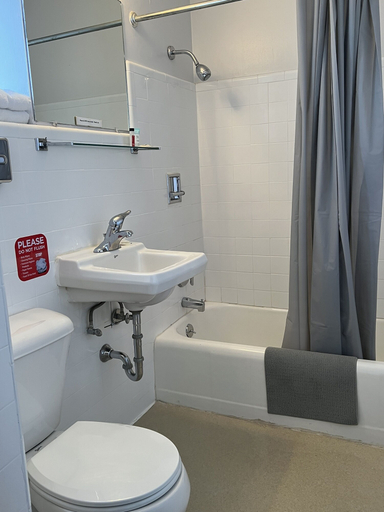 Bathroom 4, Midtown Inn & Suites, Otero