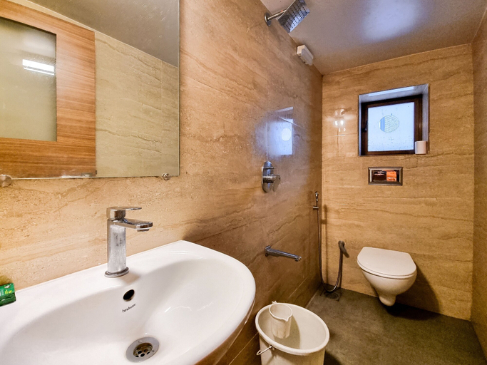Bathroom, Hotel Balwas, Mumbai City