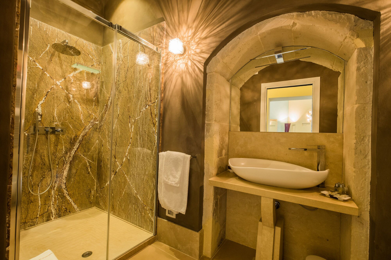 Bathroom 4, Ortigia Royal Suite, Syracuse