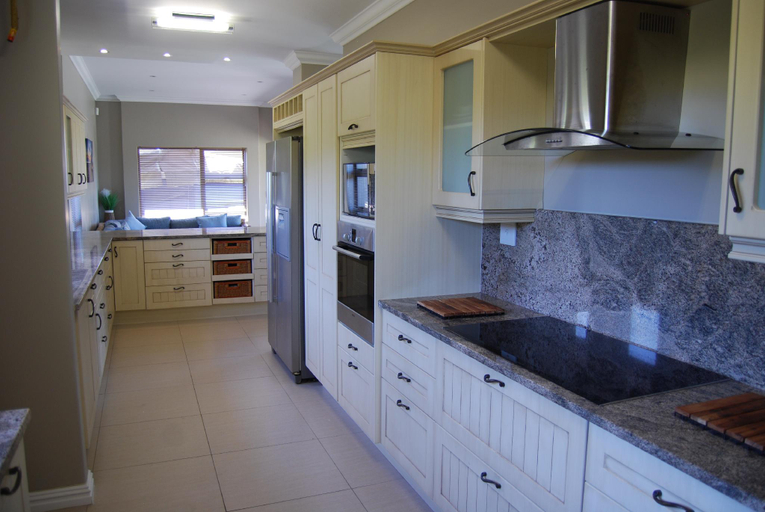 Others 5, Luxury Beachhouse Villa II, Eden
