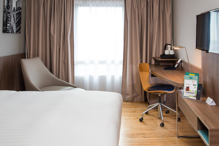 Bedroom 4, Holiday Inn LONDON - WEST by IHG, London