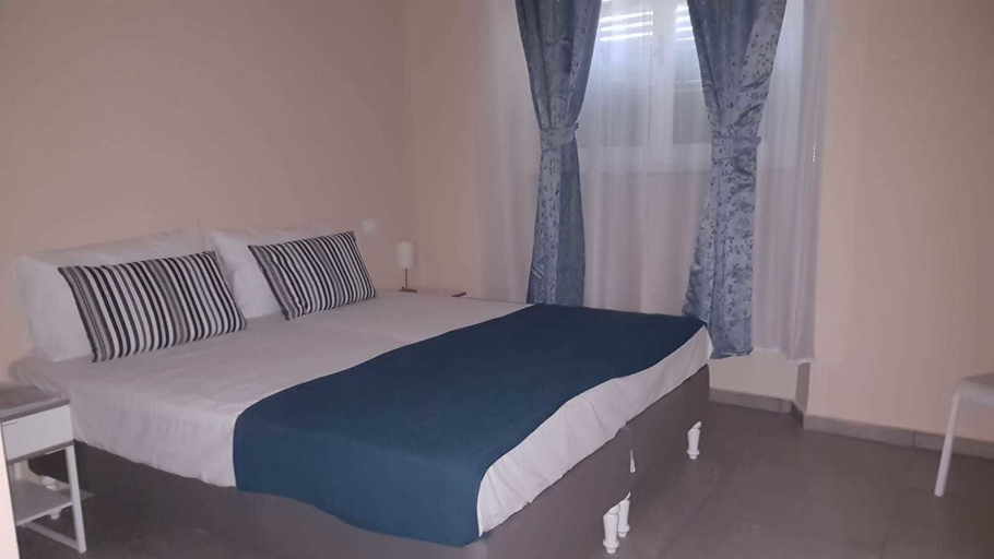 Bedroom 5, Paradise Inn, Livorno