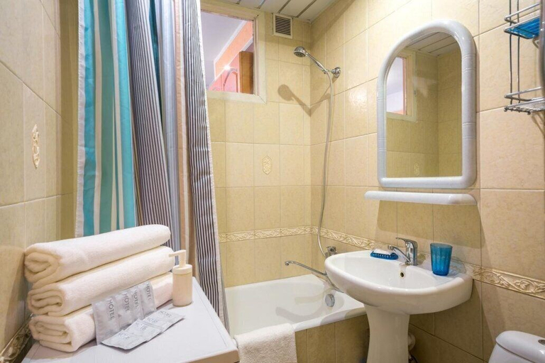 Bathroom, Lux-Apartments Malaya Pirogovskaya 23, Western