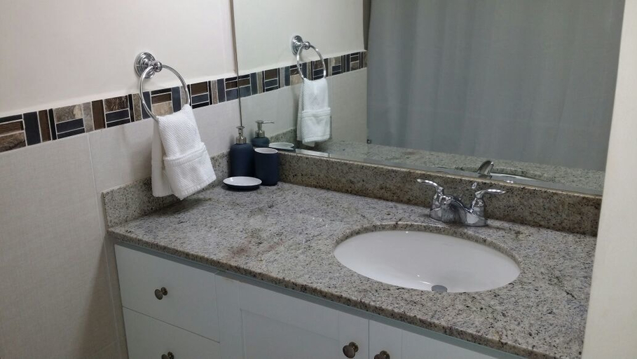 Bathroom, The View of Devon House