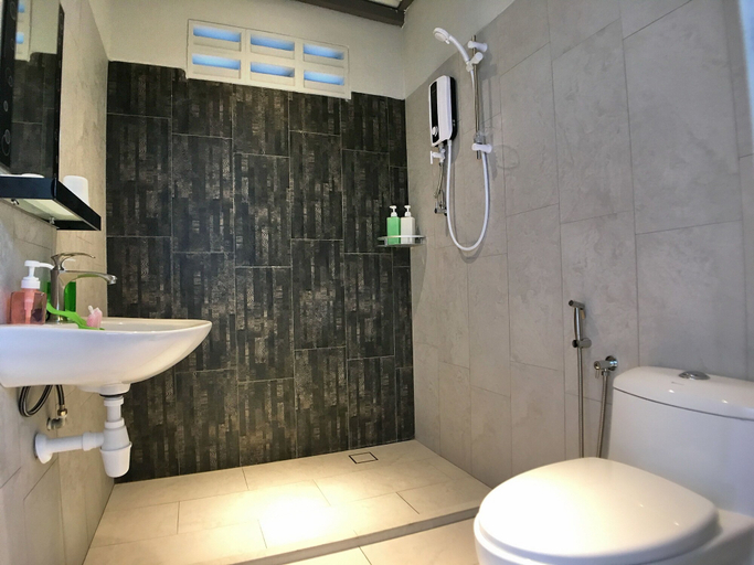 Bathroom 3, iBook10 Deluxe Loft Suite Room by iBook Homestay, Pulau Penang