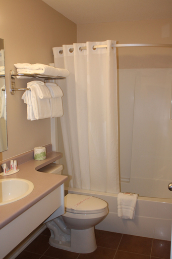 Bathroom 3, Sage Inn Merritt, Thompson-Nicola
