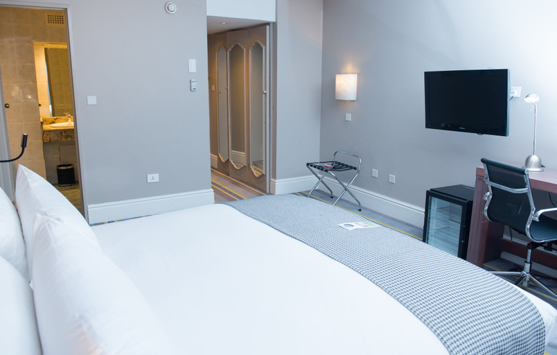 Bedroom 3, Holiday Inn MUTARE by IHG, Mutare
