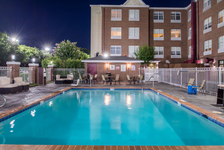 Sport & Beauty 3, Holiday Inn & Suites DALLAS-ADDISON by IHG, Dallas