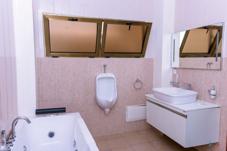 Bathroom 3, Loumia Residency, Wouri