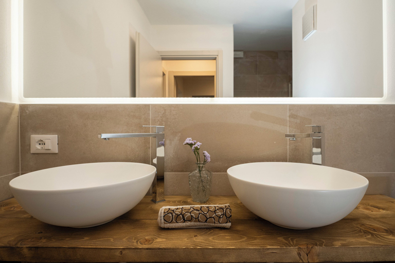 Bathroom 3, SnowLake Suite & Apartments, Belluno