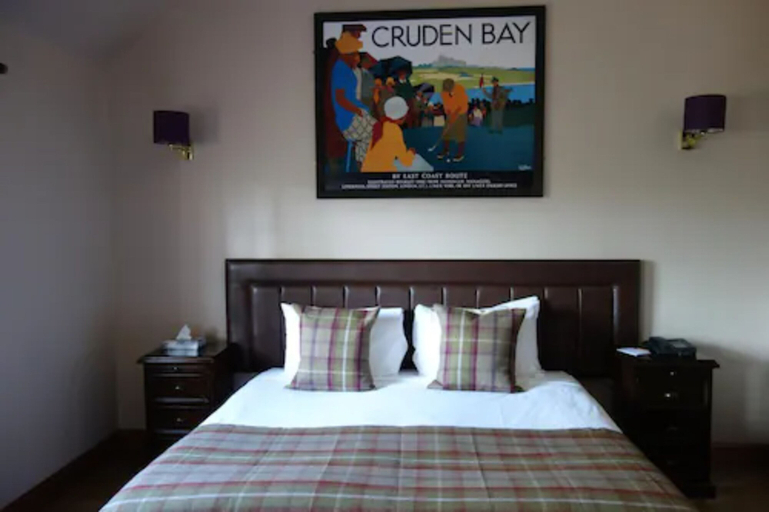 Bedroom 3, Kilmarnock Arms Hotel, Aberdeenshire