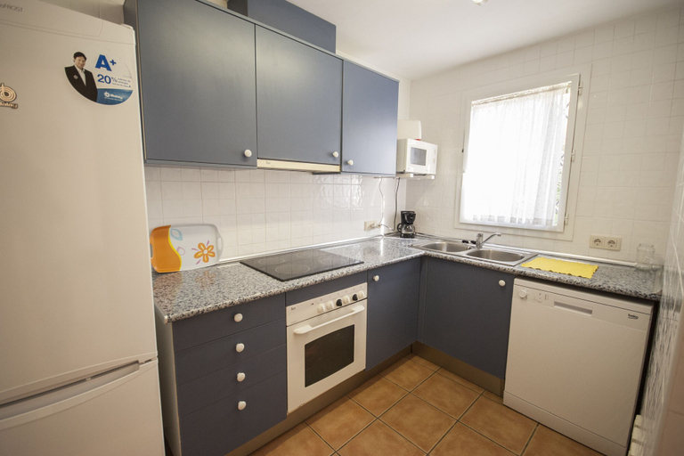 Others 5, Villa Mas Pinell 61, Girona