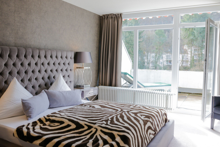 Bedroom 5, Hotel Luisenpark, Südliche Weinstraße
