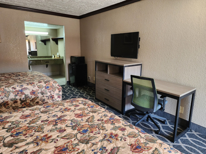 Bedroom 2, Executive Inn, Oklahoma