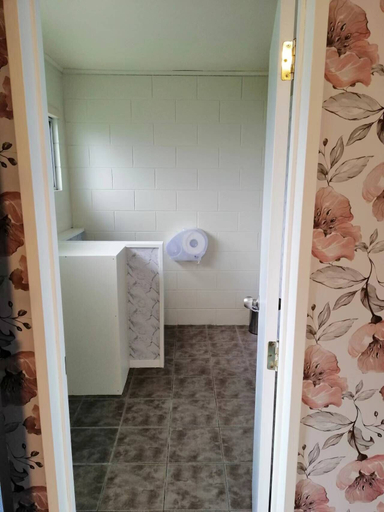 Bathroom 3, Stanley Apartments, Hamilton