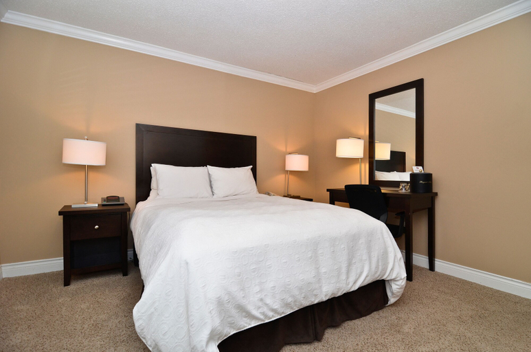 Bedroom 3, Regent Hotel, Columbia-Shuswap