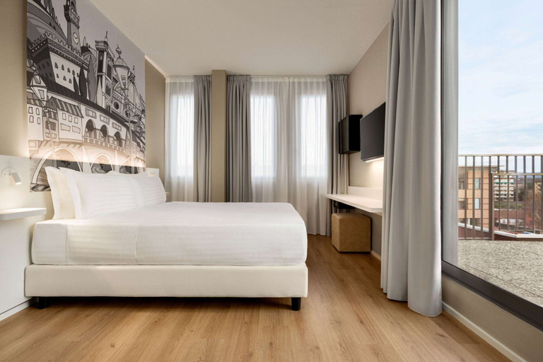 Bedroom 2, Wyndham Garden Florence, Florence