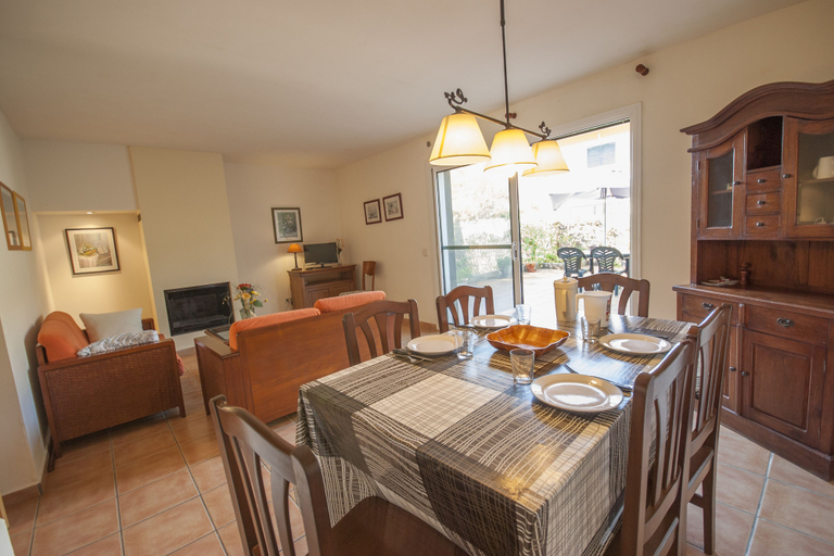 Others 4, Villa Mas Pinell 61, Girona