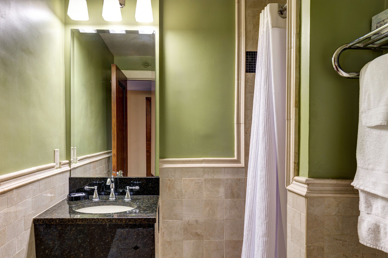 Bathroom 4, Missouri Athletic Club, Saint Louis
