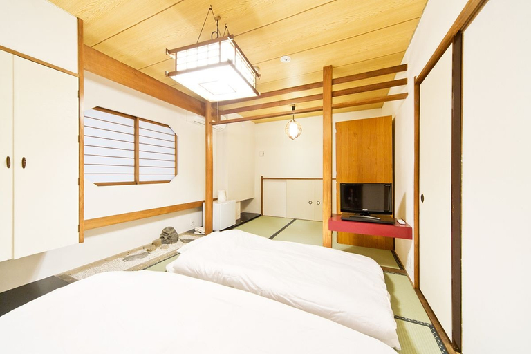 Bedroom 3, Business Hotel Yamashiro, Shinjuku