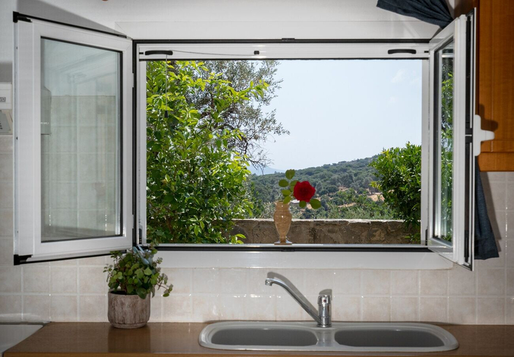 Others 5, Mamas Villa, Crete