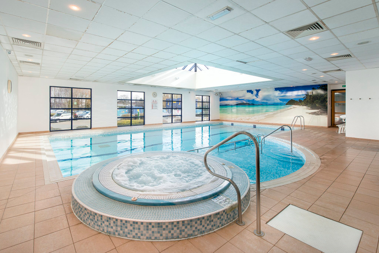 Sport & Beauty 3, Holiday Inn LONDON - SHEPPERTON by IHG, Surrey