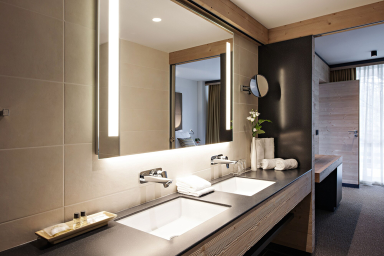 Bathroom 5, Rikli Balance Hotel - Sava Hotels & Resorts, Bled