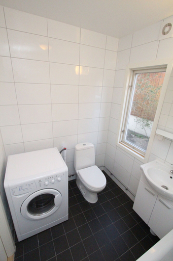 Bathroom 3, The Sundeck-a romantic apt in Tallkrogen, Stockholm