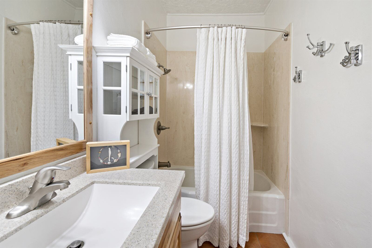 Bathroom 3, Casita del Viajero - Charming Adobe Studio, Incredible Location, Santa Fe