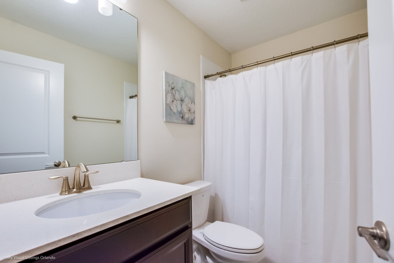 Bathroom 3, 6 Bedroom Fiji Model at Champions Gate, Osceola
