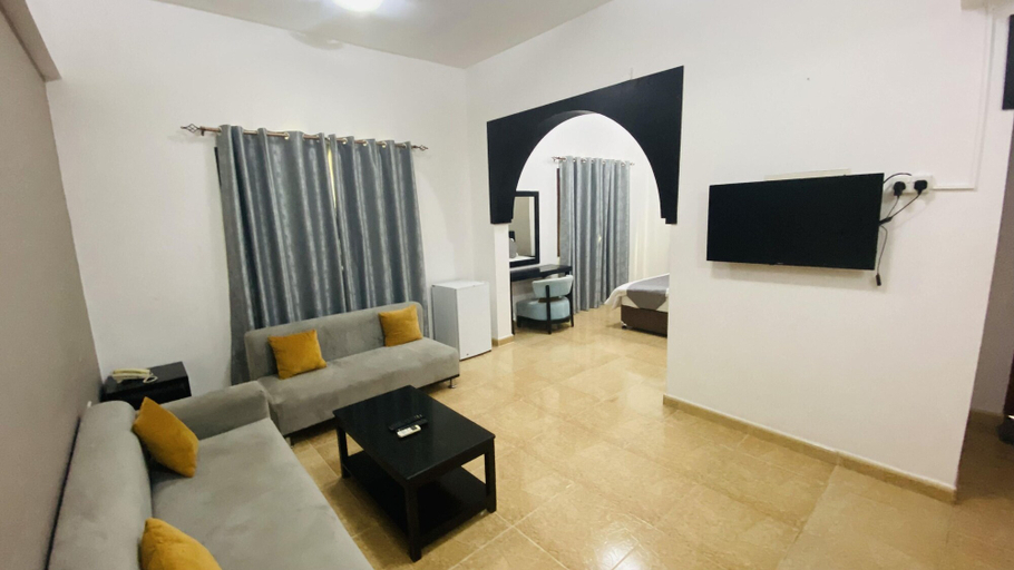 Others 4, Multaqa, Sohar
