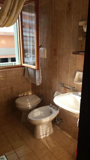 Bathroom 3, Residence Valbella, Venezia