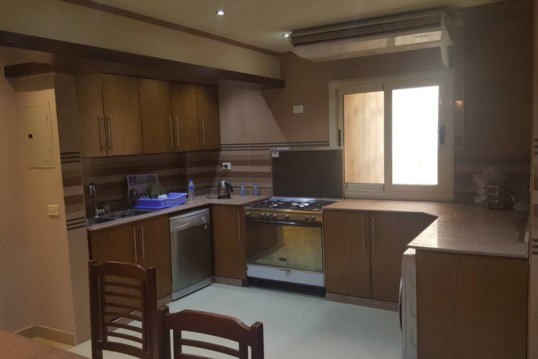 Others 4, Charming 3-bed Apartment in New Cairo City, New Cairo City