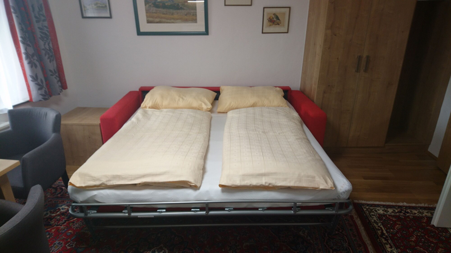 Bedroom 2, Stadthaus Franz Josef, Hallein