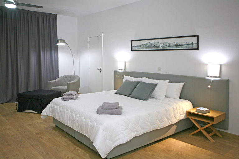 Bedroom 3, Corina Suites and Apartments